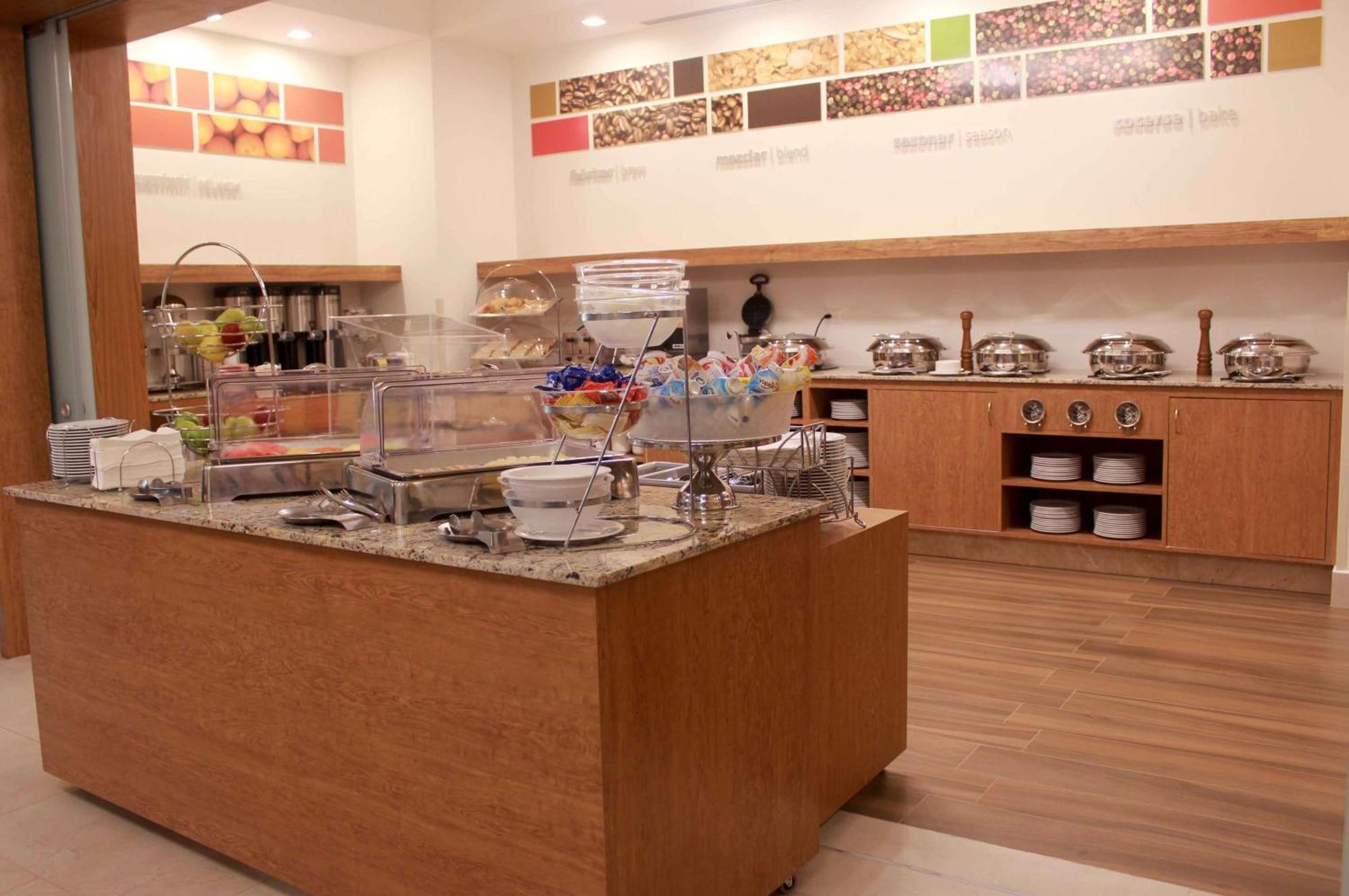 Hampton Inn By Hilton Mérida Dış mekan fotoğraf